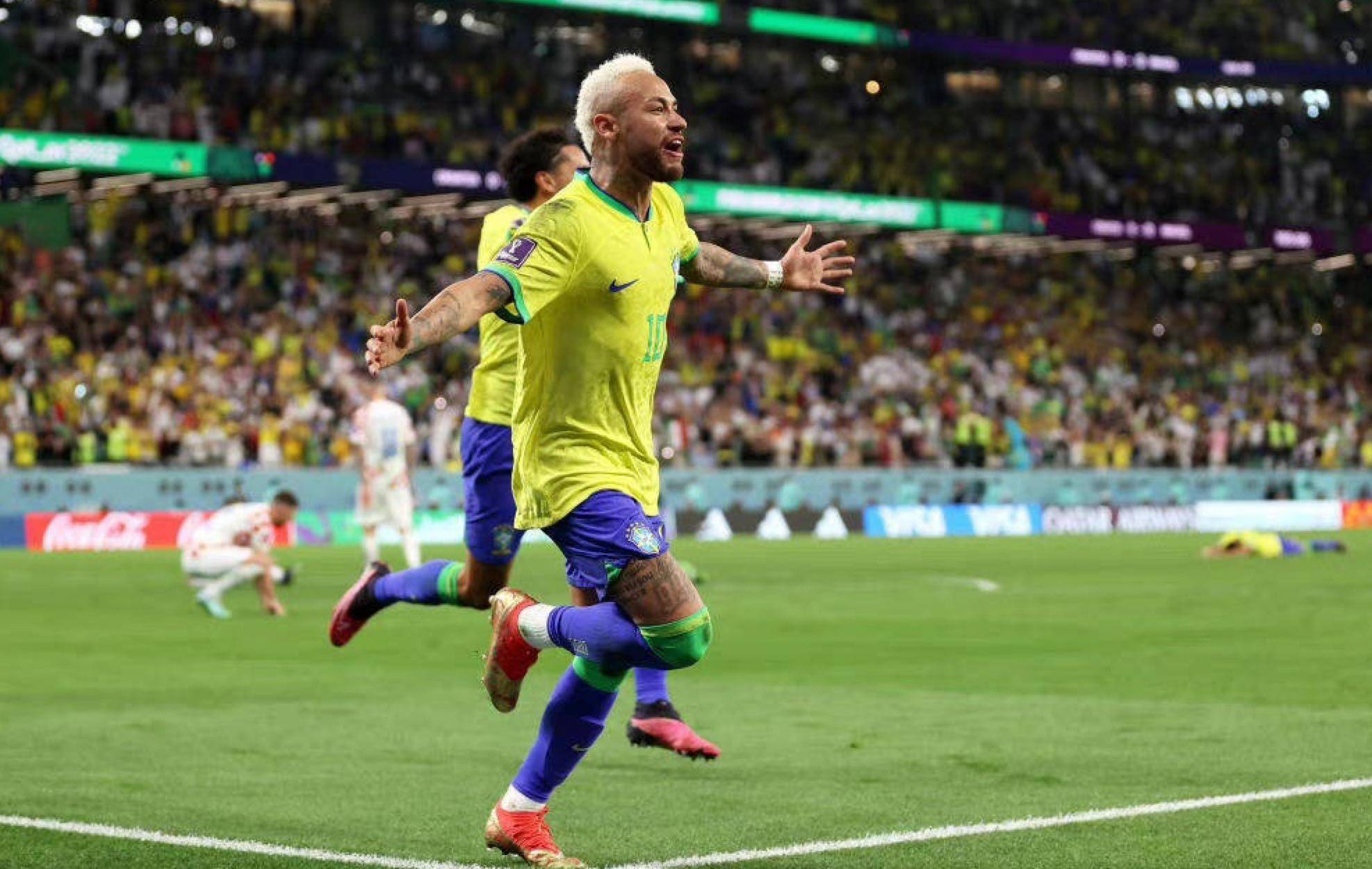 并通过公益 并通过公益